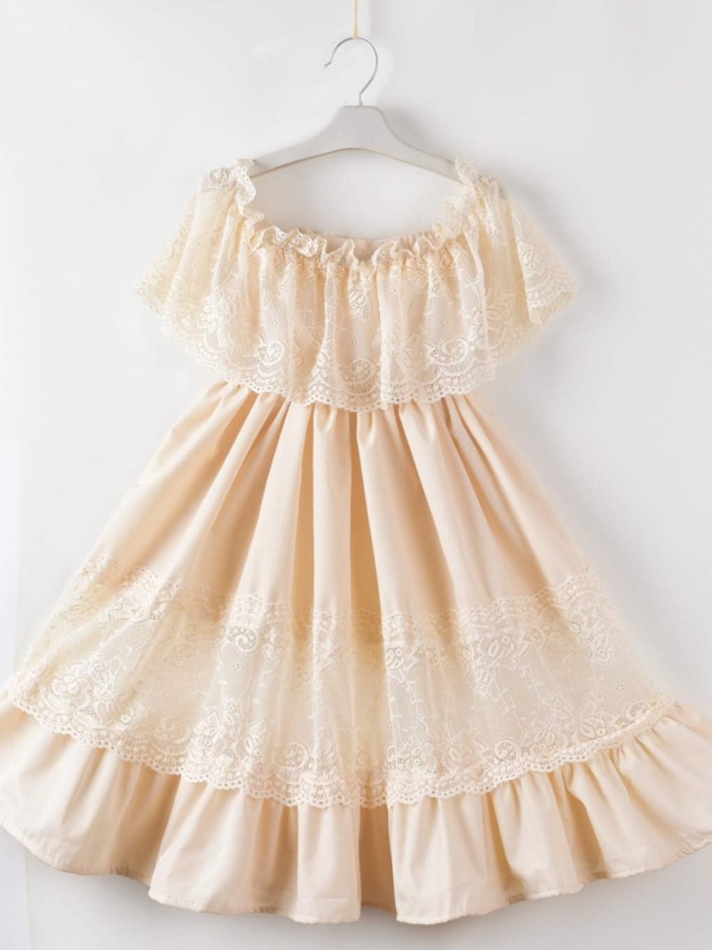 2T. Worn once for a wedding. Amazon Cream Lace Off-Shoulder Girls Formal Dress